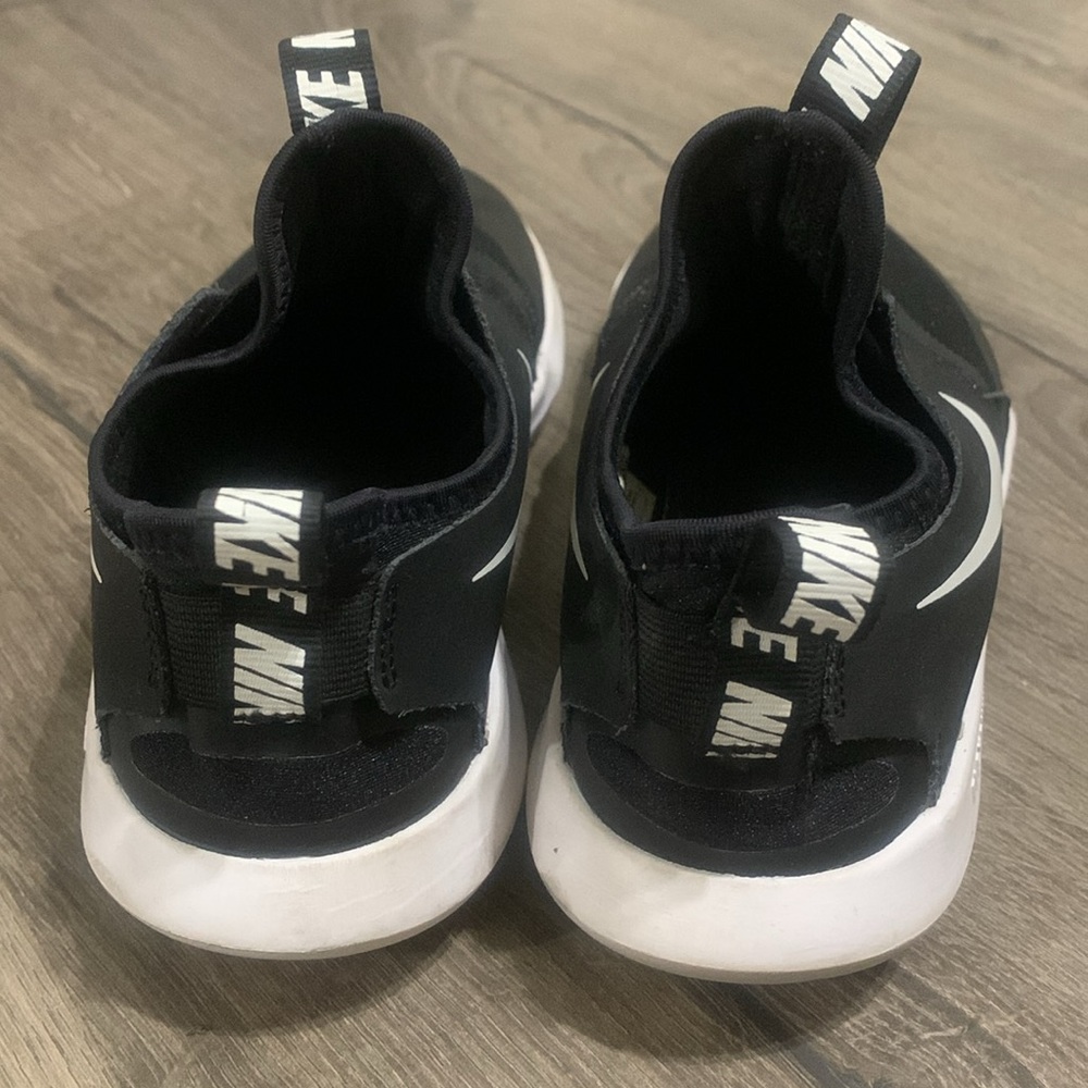 Nike Flex Runner - image 3